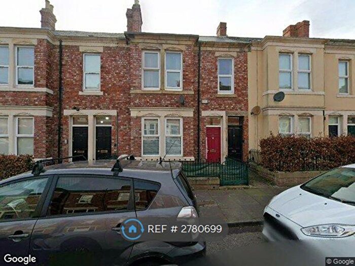 3 Bedroom Flat To Rent In Windsor Avenue, Gateshead, NE8