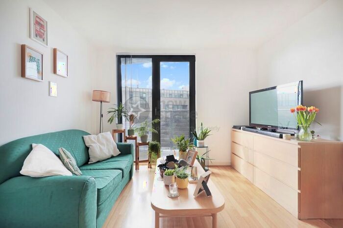 2 Bedroom Flat To Rent In Thomas Frye Court, High Street, London, E15