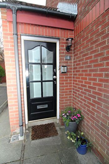 2 Bedroom Flat For Sale In Chichester Gardens, Belfast, BT15