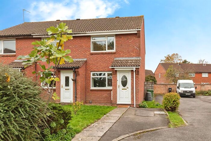 2 Bedroom End Of Terrace House For Sale In Cambrian Drive, Yate, Bristol, BS37