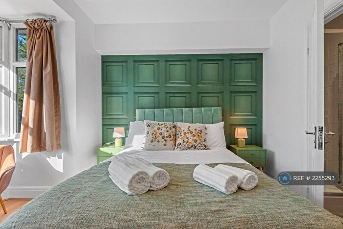 6 Bedroom Semi-Detached House To Rent In London Road, Earley, Reading, RG6