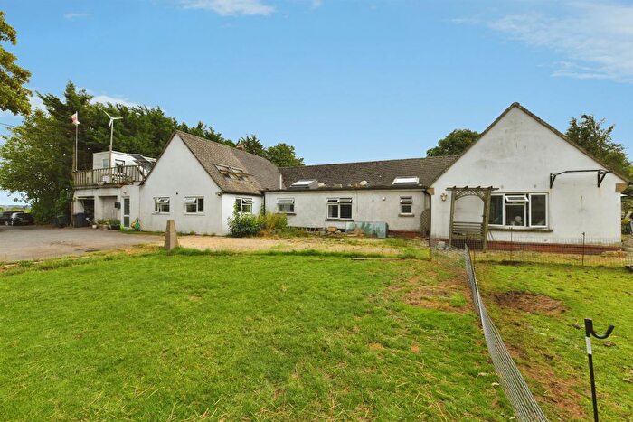 6 Bedroom Detached Bungalow For Sale In Bristol Road, Allington, Chippenham, SN14