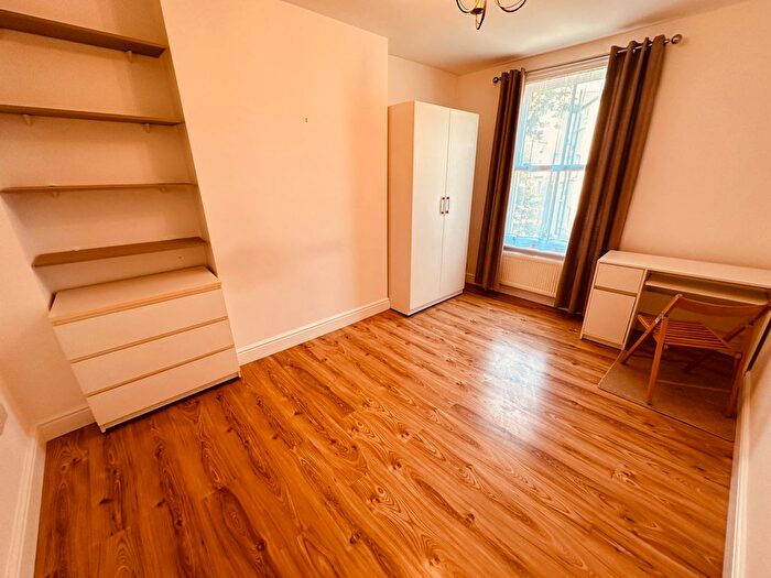 4 Bedroom Maisonette To Rent In St. John's Way, London, N19