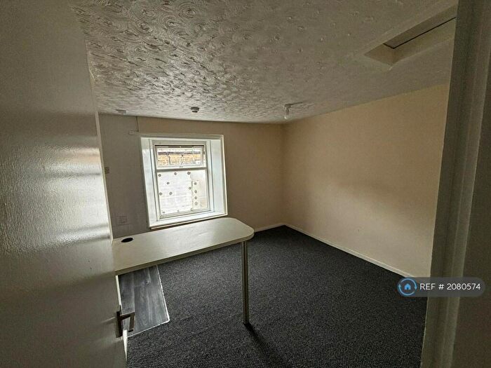 2 Bedroom Flat To Rent In Market Street, Hollingworth, Hyde, SK14