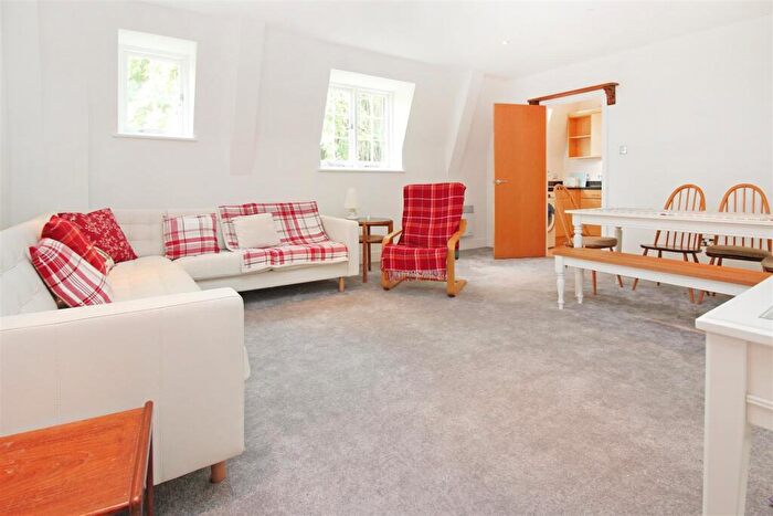 2 Bedroom Flat To Rent In St. Marys Street, Canterbury, Kent, CT1