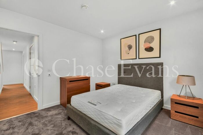 3 Bedroom Terraced House For Sale In Wansey Street, London, SE17