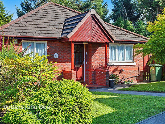 3 Bedroom Bungalow For Sale In Mere Bank, Northwich, CW9