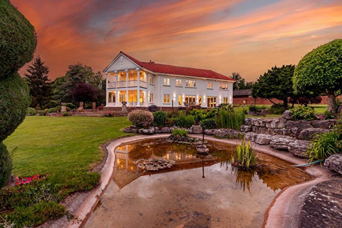 5 Bedroom Detached House For Sale In Fulmer Road, Fulmer, SL3