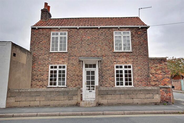 2 Bedroom Detached House For Sale In Mill Lane, Beverley, HU17