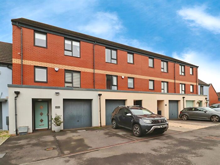 4 Bedroom Town House For Sale In Mariners Walk, Barry, CF62