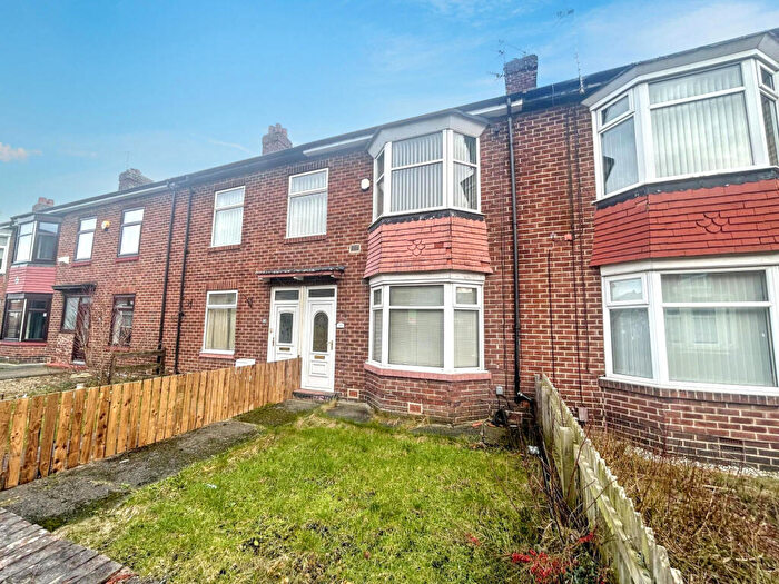 2 Bedroom Flat For Sale In Parsons Gardens, Dunston, Gateshead, Tyne And Wear, NE11