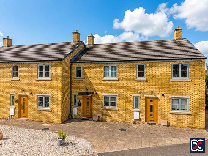 3 Bedroom Terraced House For Sale In Spencer Gardens, Brackley, West Northamptonshire, NN13