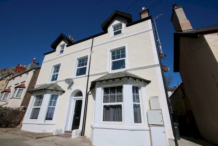 2 Bedroom Flat To Rent In Old Road, Llandudno, Conwy (County Of), LL30