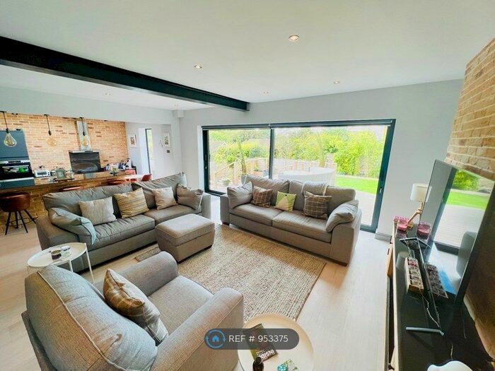 4 Bedroom Detached House To Rent In The Drive, Bollington, Macclesfield, SK10