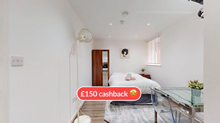 Studio To Rent In Blenheim Gardens, London, NW2