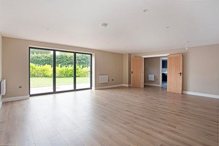 3 Bedroom House To Rent In Crowhurst Lane Crowhurst, RH7