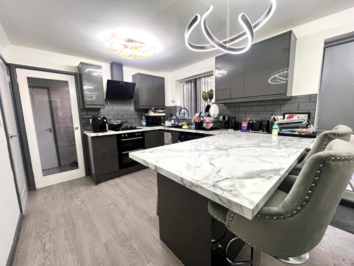 3 Bedroom Detached House For Sale In Flamborough Close, Woodston, Peterborough, PE2