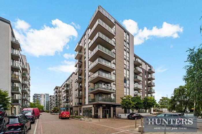 2 Bedroom Flat For Sale In Ealing Road, Brentford, TW8