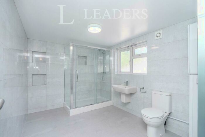 2 Bedroom Apartment To Rent In Commercial Road, Southampton, SO15