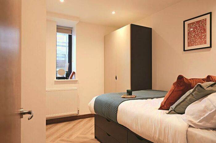 1 Bedroom Apartment To Rent In Apt, Live Oasis Merrion Street Gardens #, LG01