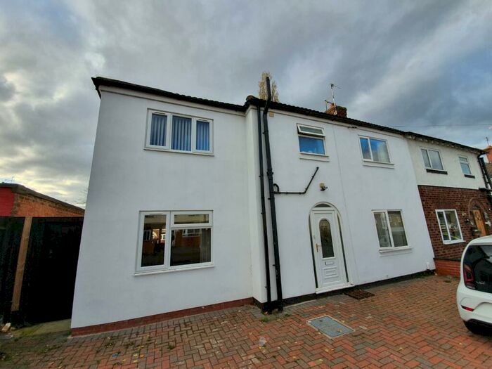 7 Bedroom End Of Terrace House To Rent In Lee Road, Leamington Spa, CV31