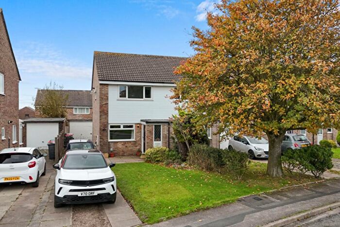 2 Bedroom Semi-Detached House For Sale In Bolton Avenue, Poulton-le-Fylde, FY6