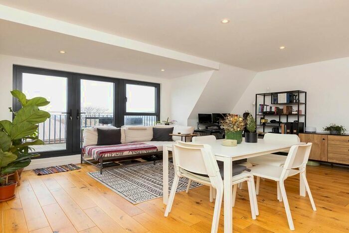 1 Bedroom Flat To Rent In Dignam Close, London, NW2