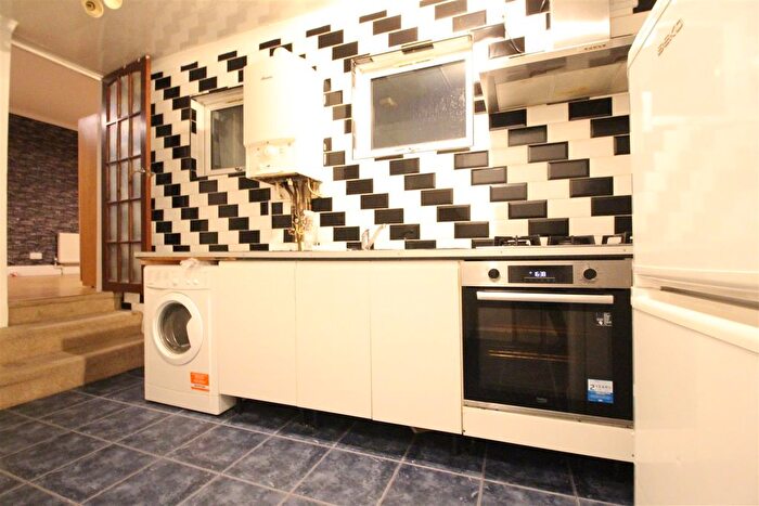 1 Bedroom Flat To Rent In Windmill Court, Grosvenor Park Rd, Walthamstow, E17