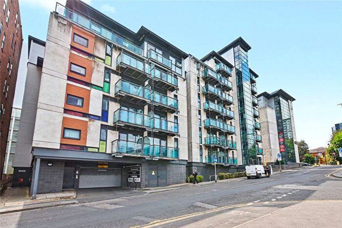 1 Bedroom Flat For Sale In Lovell House, Skinner Lane, Leeds, West Yorkshire, LS7