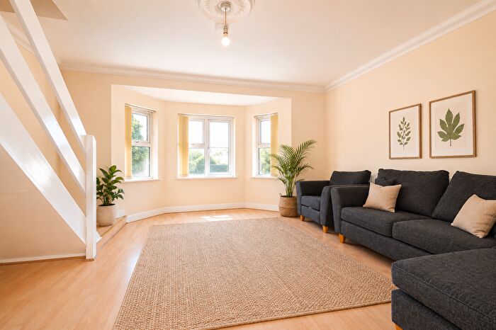 2 Bedroom Flat To Rent In Llanbleddian Court, Cathays, CF24