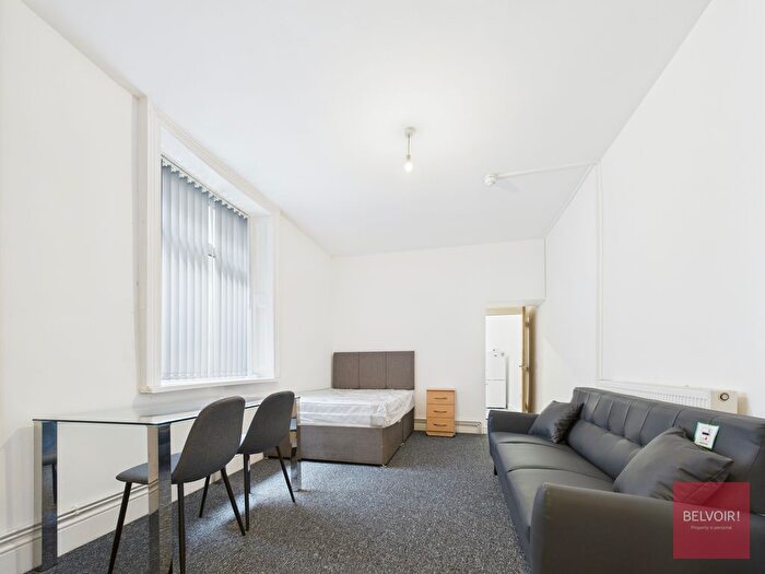 1 Bedroom Studio To Rent In Nyanza Terrace, Swansea, SA1