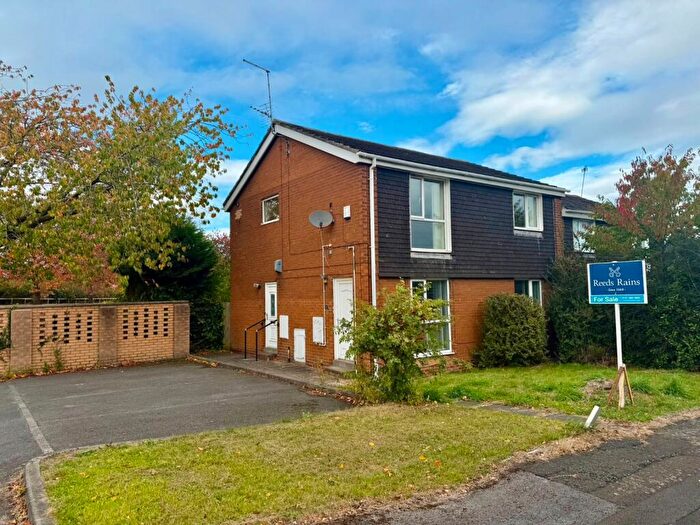 2 Bedroom Apartment For Sale In Ebchester Court, Newcastle Upon Tyne, Tyne And Wear, NE3