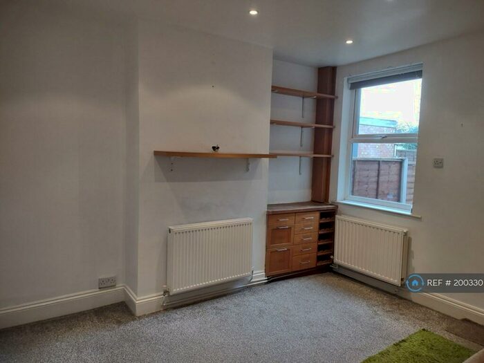 3 Bedroom Terraced House To Rent In Queens Road, Beeston, Nottingham, NG9