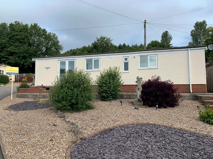 2 Bedroom Property For Sale In Brookfield Park, Old Tupton, Chesterfield, Derbyshire, S42