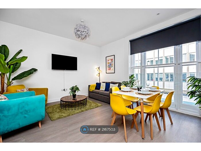 2 Bedroom Flat To Rent In Queens Road, Brighton, BN1