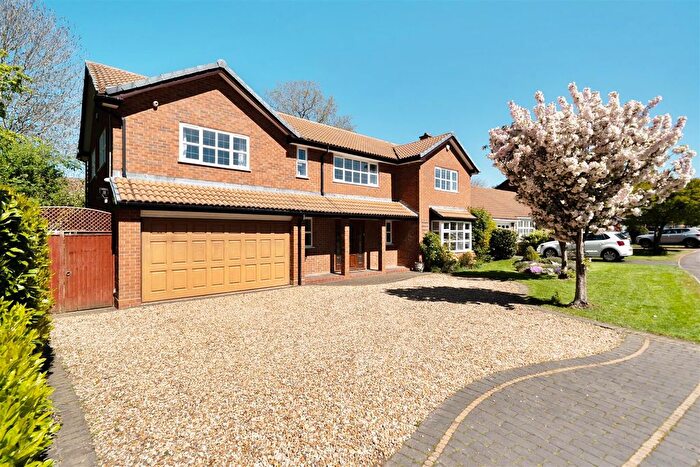 6 Bedroom Detached House For Sale In Willowbank Road, Knowle, Solihull, B93