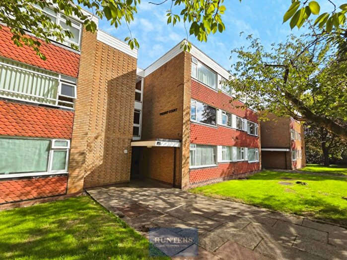 Studio To Rent In Savoy Close, Birmingham, B32