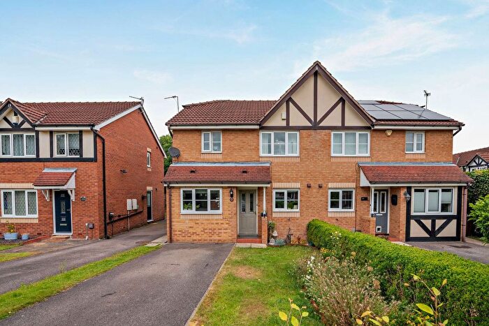 3 Bedroom Semi-Detached House For Sale In Woburn Way, Normanton, WF6