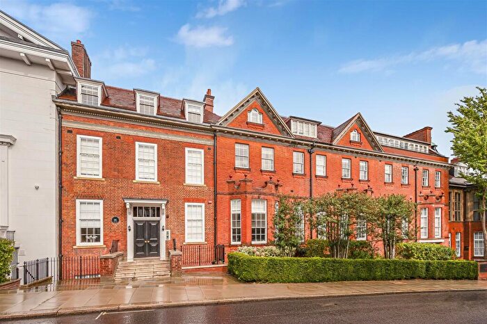 1 Bedroom Flat To Rent In Kidderpore Avenue, Hampstead, NW3