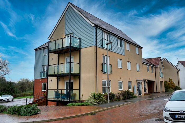 2 Bedroom Flat To Rent In Tiree Court, Bletchley, MK3