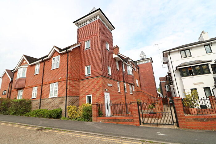 2 Bedroom Apartment To Rent In Old Brewery Court, Dorking, RH4