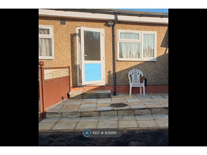 1 Bedroom Flat To Rent In Southfield Park, Harrow, HA2