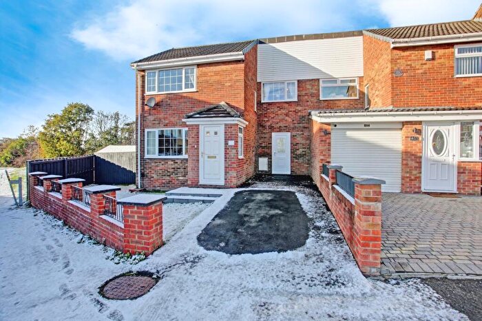 3 Bedroom End Of Terrace House For Sale In Broxburn Court, Newcastle Upon Tyne, Tyne And Wear, NE5