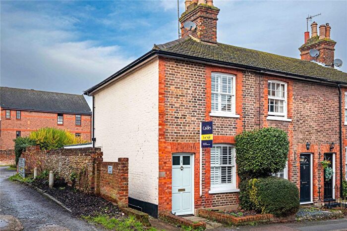 2 Bedroom End Of Terrace House For Sale In Manor Street, Berkhamsted, Hertfordshire, HP4
