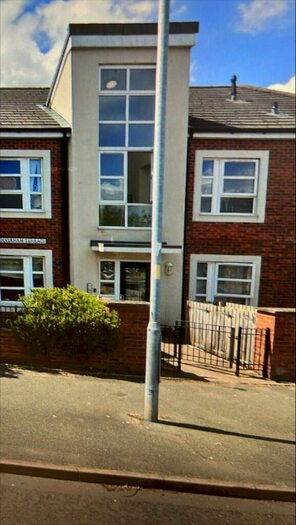 2 Bedroom Flat To Rent In Wolverham Road, Ellesmere Port, Cheshire, CH65