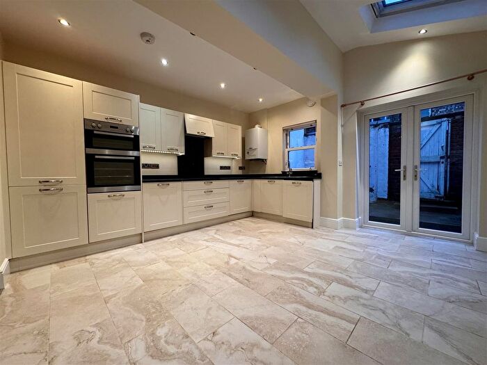 3 Bedroom Terraced House To Rent In Thorpe Street, York, YO23