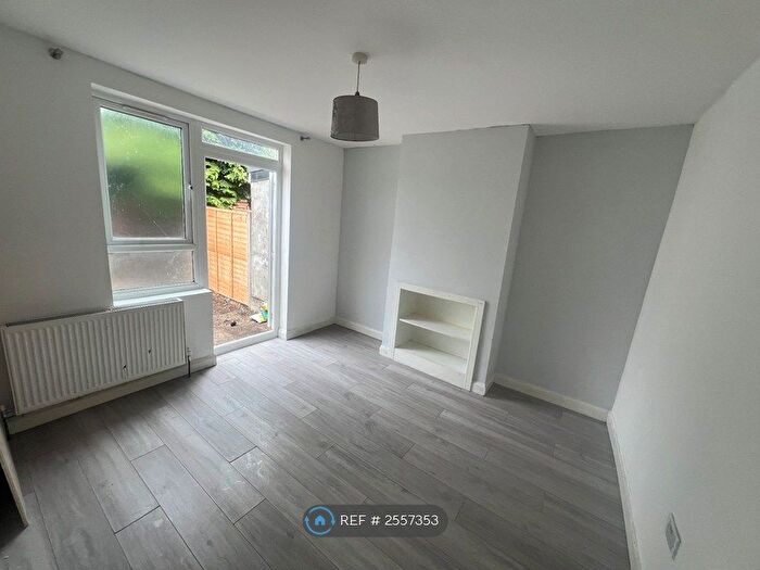 5 Bedroom Detached House To Rent In Devonshire Road, London, N9