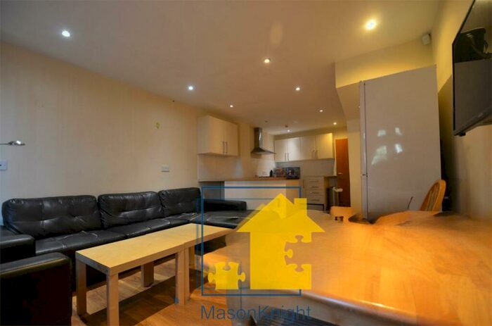 5 Bedroom Terraced House To Rent In &#. Pppw For Group Of People. Bedroom Student House InRose Cottage, Selly Oak. Mins Walk From University Of Bi, B29