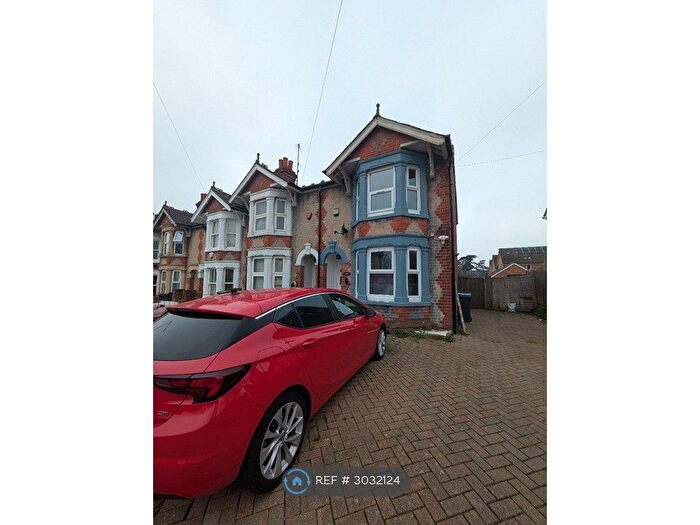 2 Bedroom Flat To Rent In Northumberland Avenue, Reading, RG2