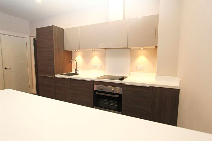 1 Bedroom Flat To Rent In Dawsons Square, Pudsey, LS28